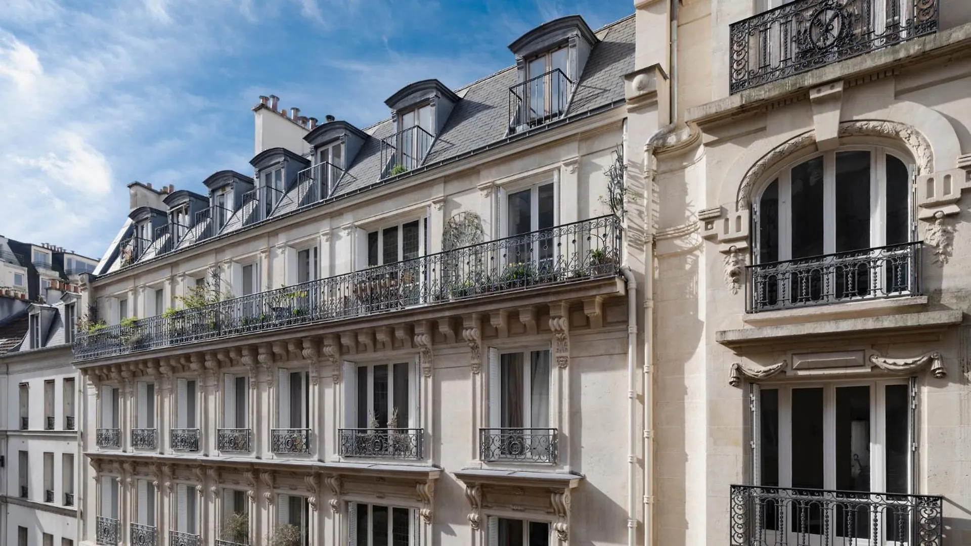 Apartment Center Trocadero